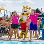 Chalet (J10) op gezellige familiecamping bij zee