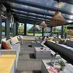 Chalet (J10) op gezellige familiecamping bij zee