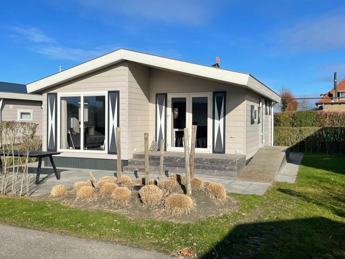 Chalet Op Gezellige Familiecamping Bij Zee Kamperland