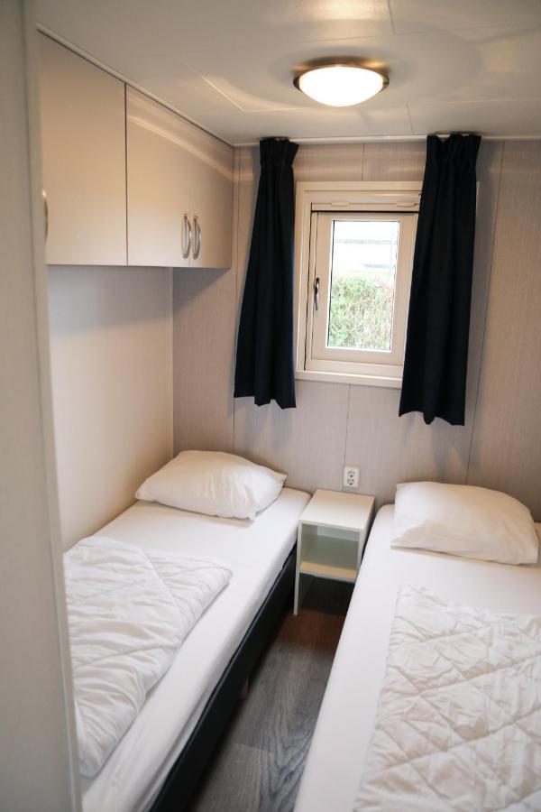 Chalet Op Gezellige Familiecamping Bij Zee