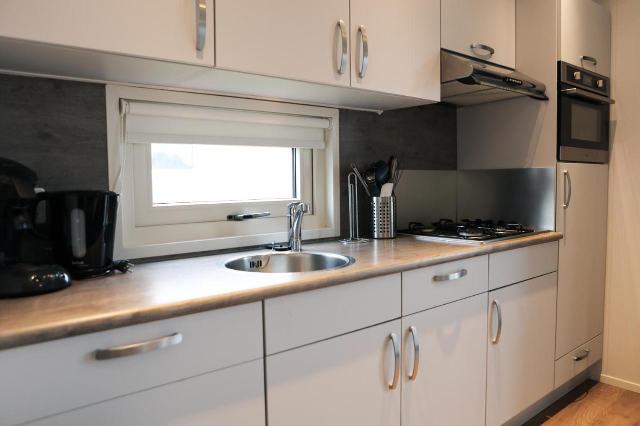 Chalet Op Gezellige Familiecamping Bij Zee
